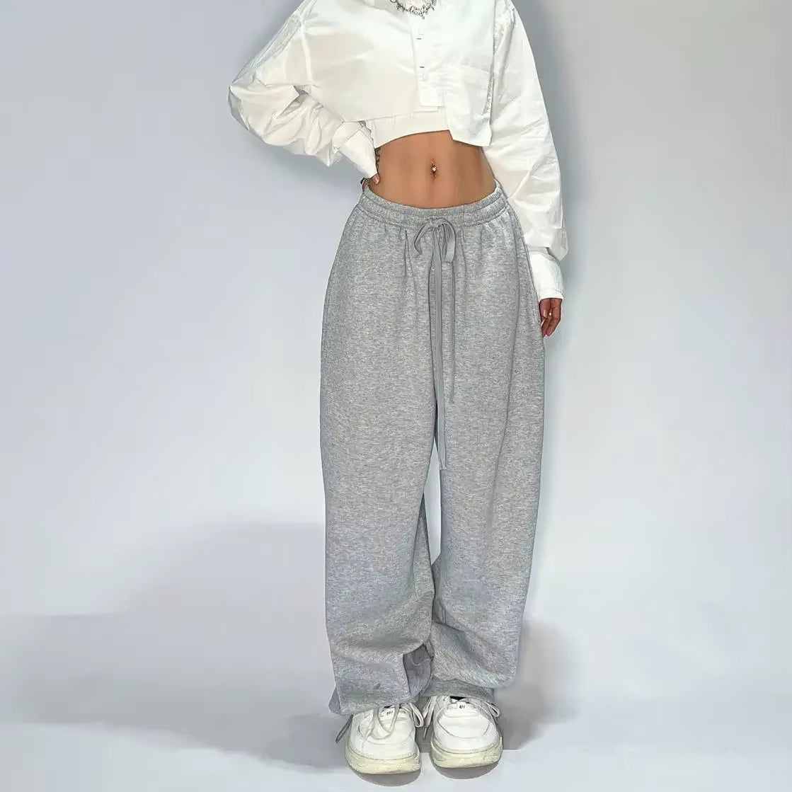 Casual and Comfy Grey Sweatpants for Women with Starchy Waist Loose Fit and Parachute Pants